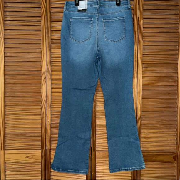 Nine West Sculpting Denim High Rise Bootcut‎ Medium Wash Denim Jeans Size 16 New - Picture 2 of 16